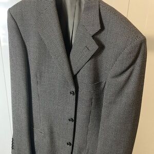 Blazer is by PAOLO VISTA size 40 Long